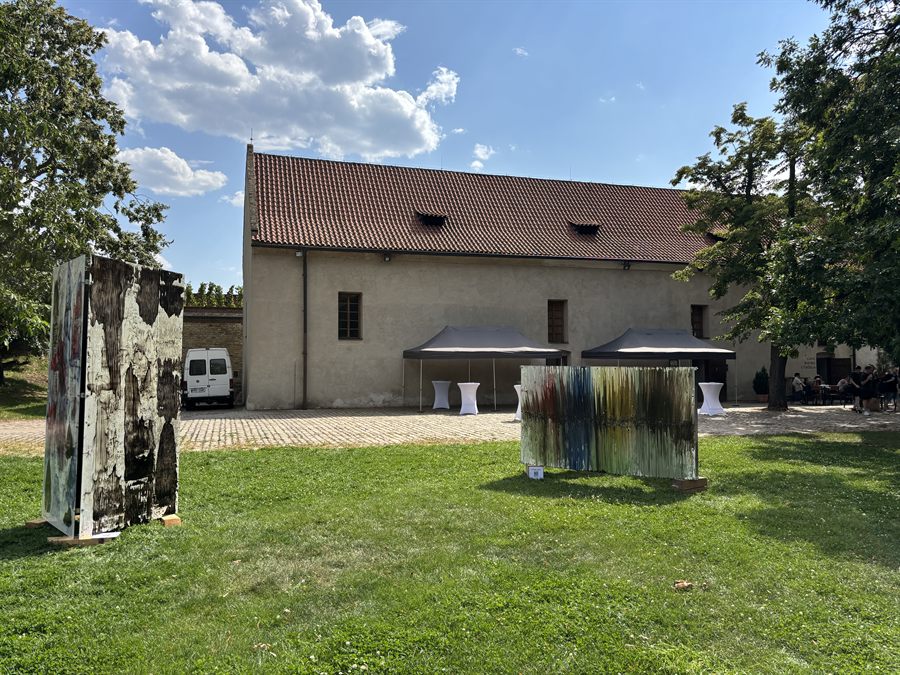 Smalty 2026 – installation at Vyšehrad